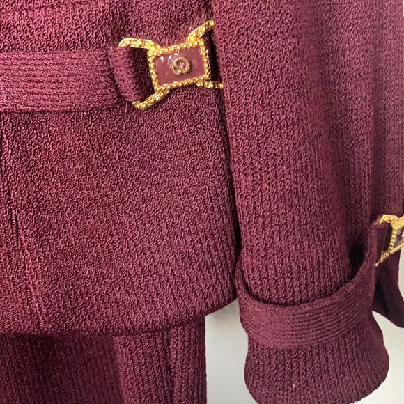 ST. JOHN skirt set. - Picture 4 of 14